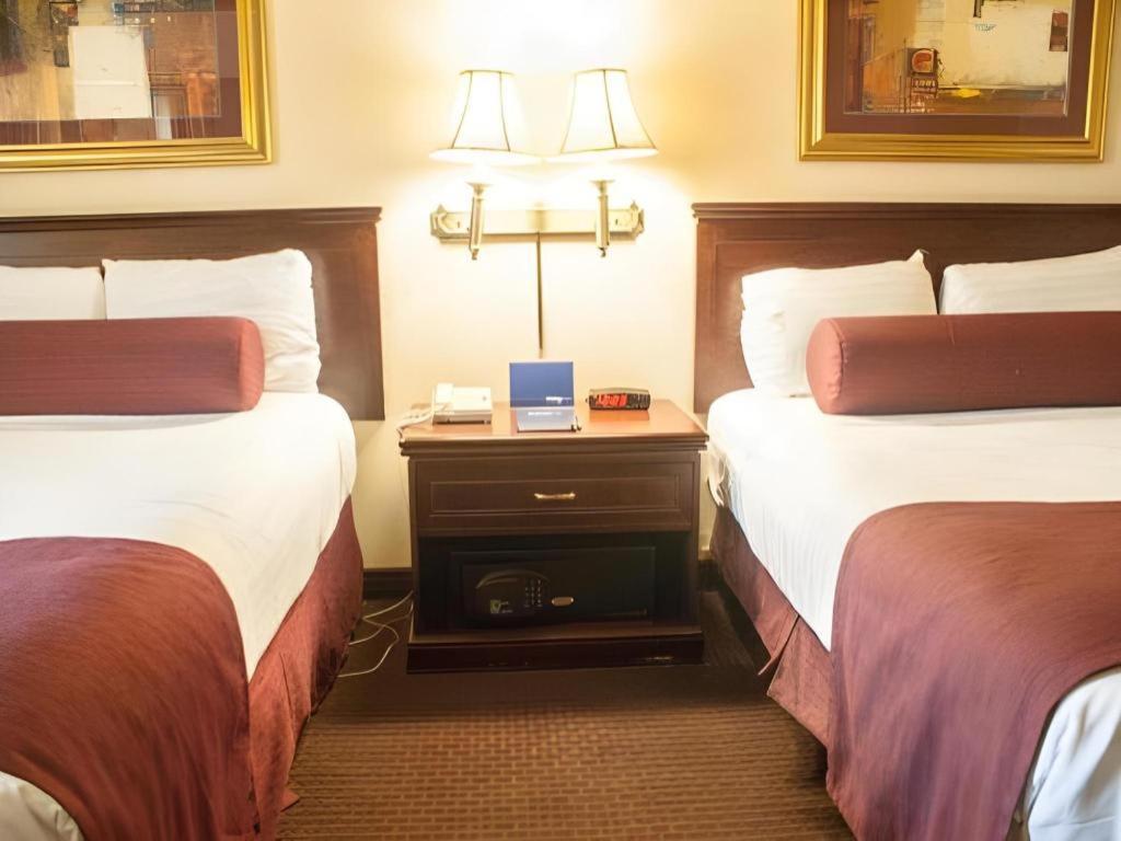 Four Queens Hotel And Casino Resort 3*